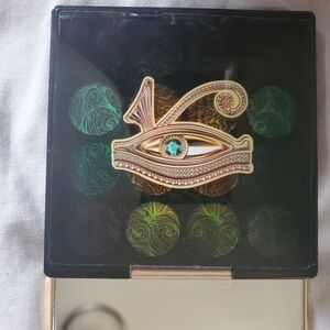 Luxurious Eyeshadow Palette with Mirror